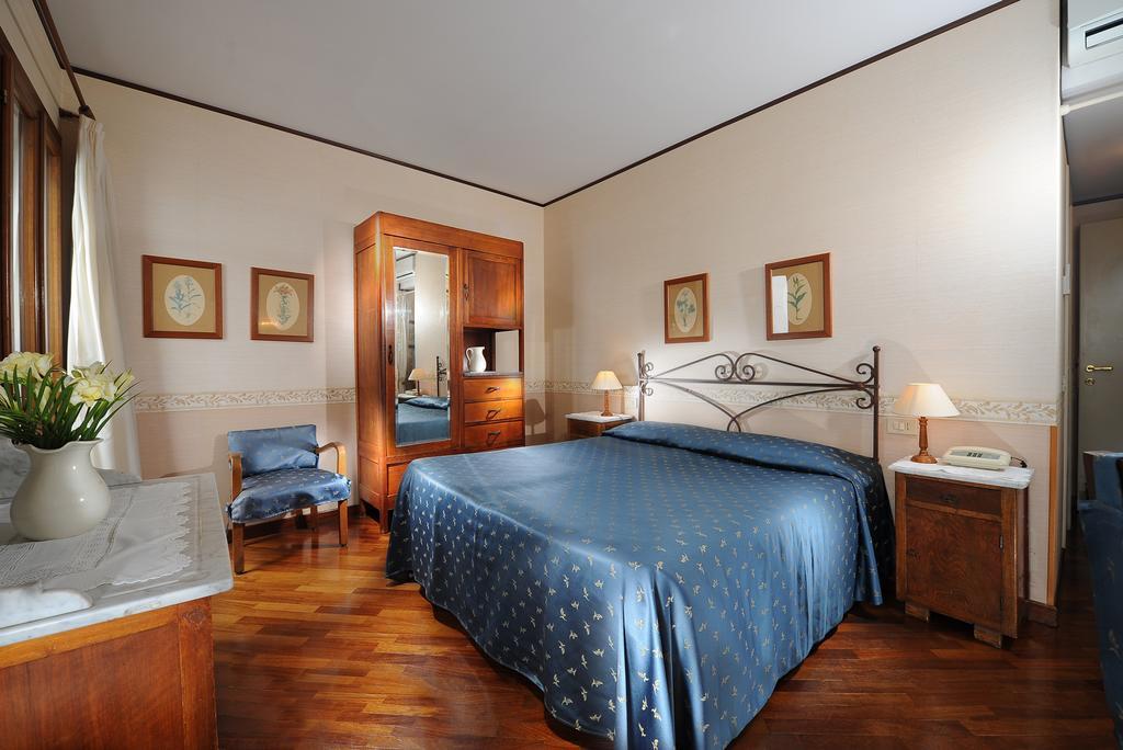 ונציה Hotel La Calcina מראה חיצוני תמונה