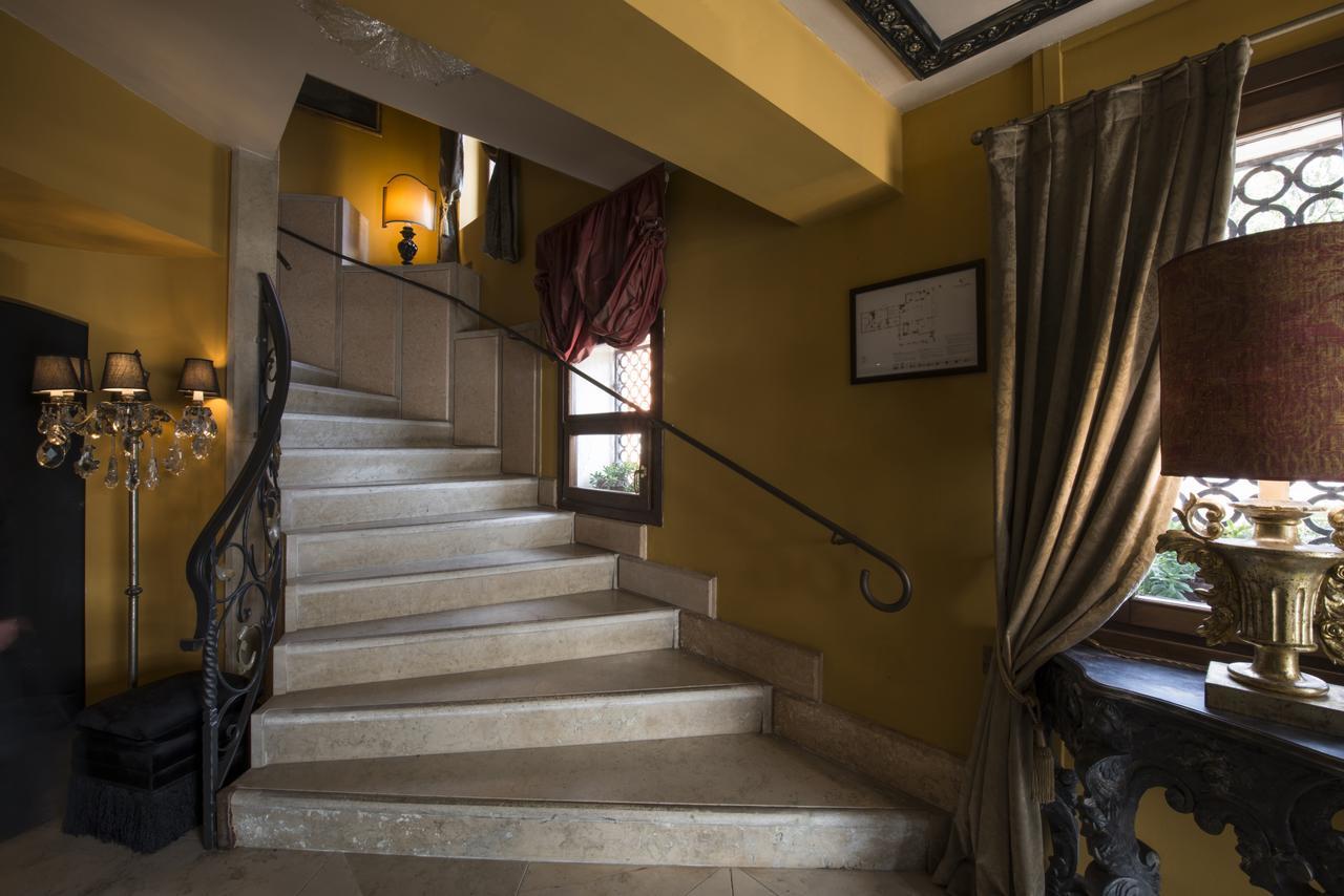 ונציה Hotel La Calcina מראה חיצוני תמונה