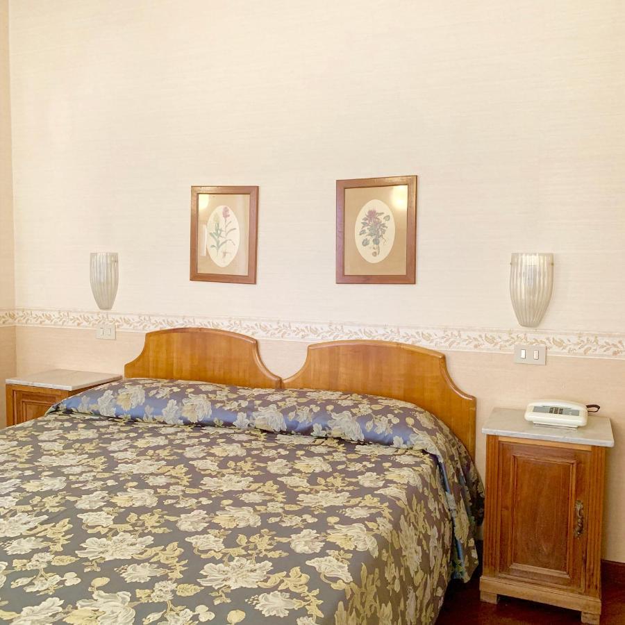 ונציה Hotel La Calcina מראה חיצוני תמונה