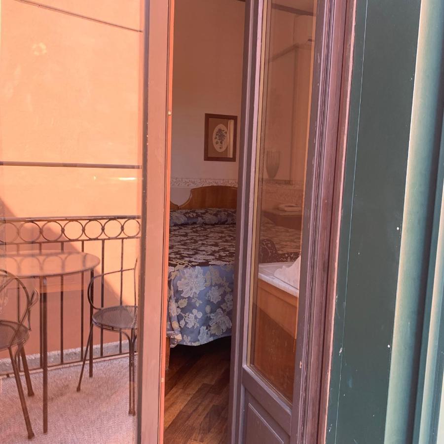 ונציה Hotel La Calcina מראה חיצוני תמונה