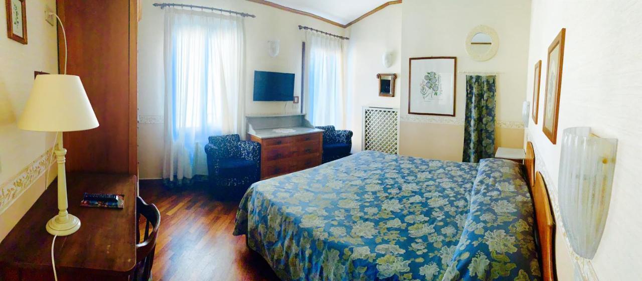 ונציה Hotel La Calcina מראה חיצוני תמונה