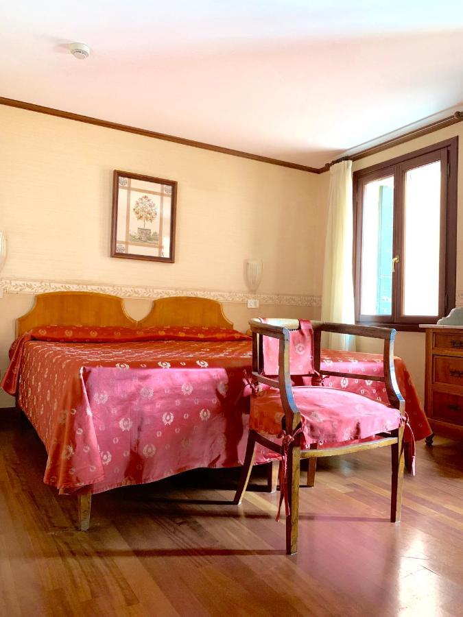 ונציה Hotel La Calcina מראה חיצוני תמונה