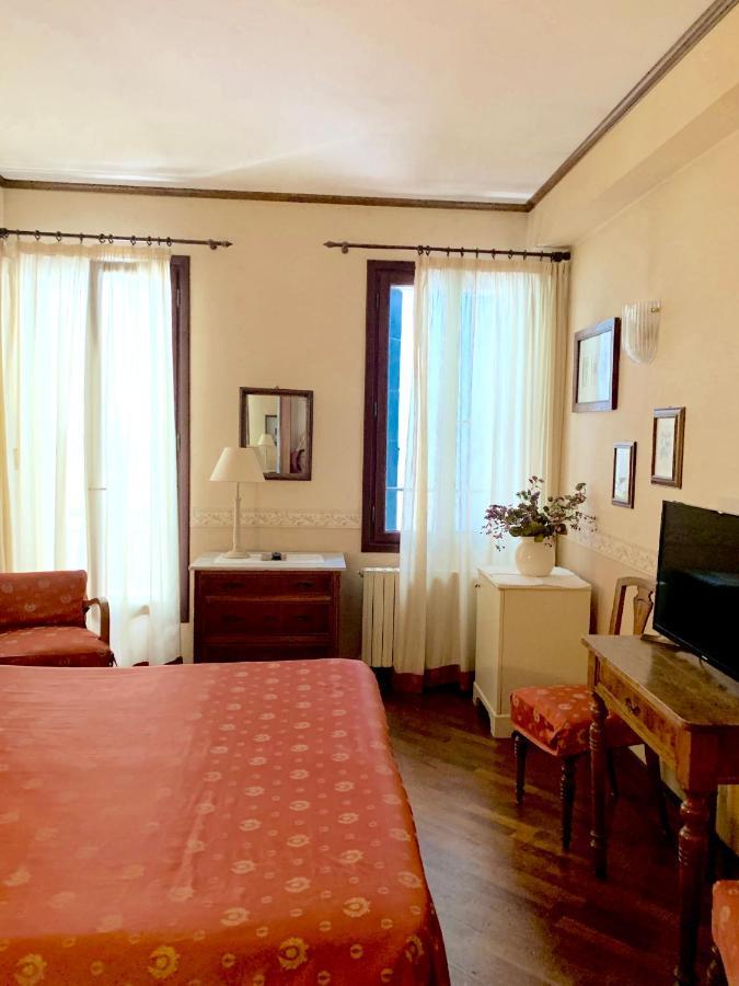 ונציה Hotel La Calcina מראה חיצוני תמונה